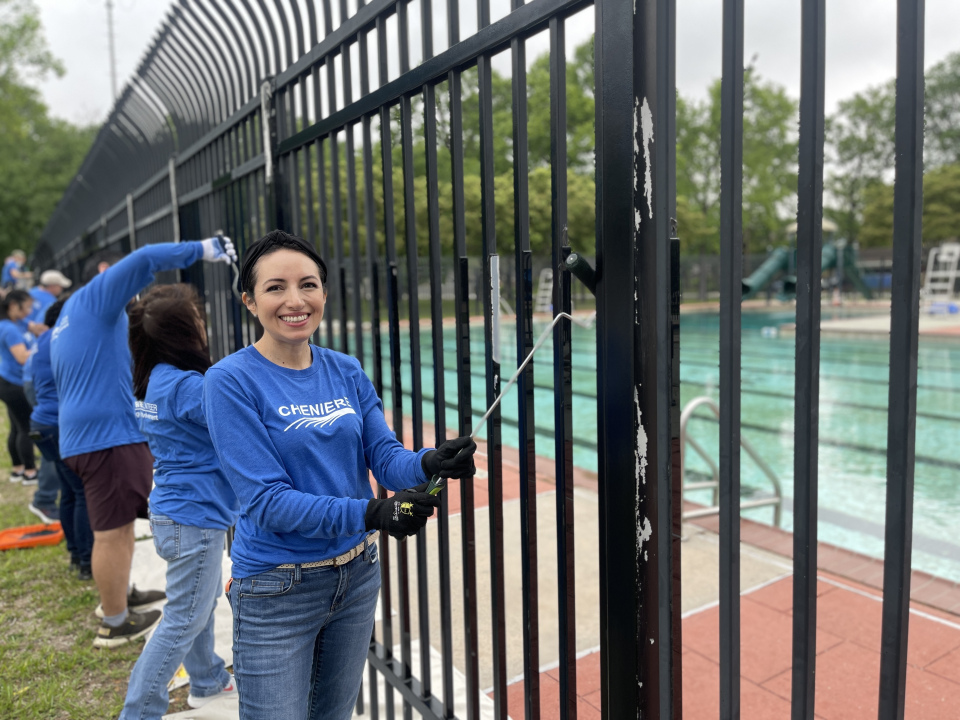 Cheniere volunteers in Houston park
